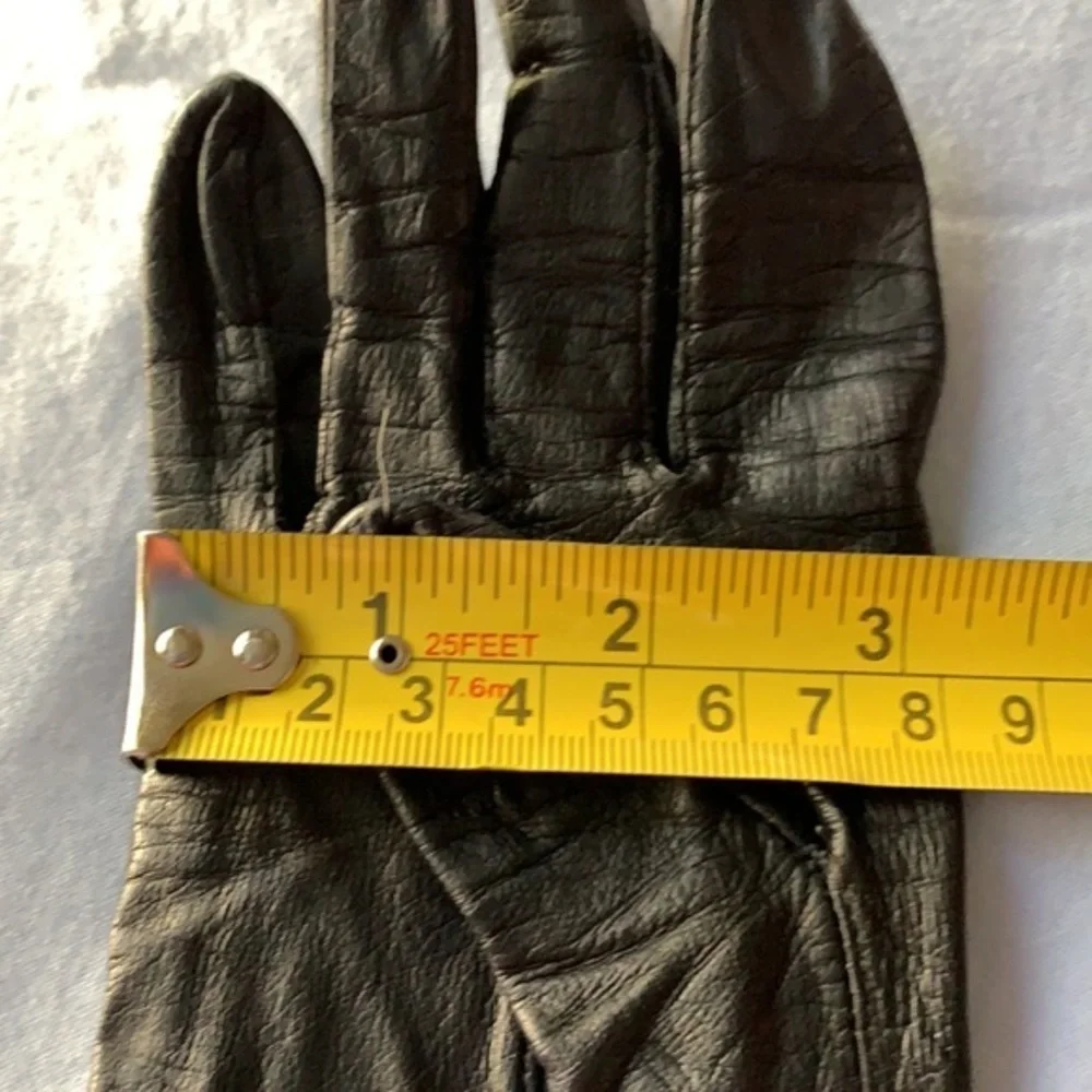 Miss Aris Leather Gloves Pre Owned 7 small